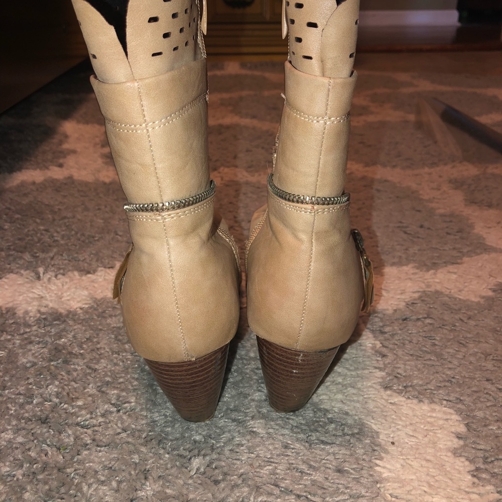 Booties - Picture 3 of 4